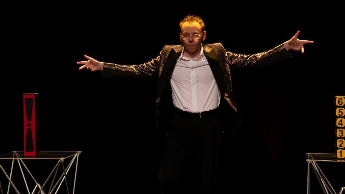 GregoryFARRM's tweet photo. Merci Mathilde Bouchaud pour les photos.
https://t.co/UQAh6JreIS

#magie #festival #magicien #Bourgogne #spectacle #scène #Événement #théatre
https://t.co/p8rzZGtdIi https://t.co/iovLAhXzkn