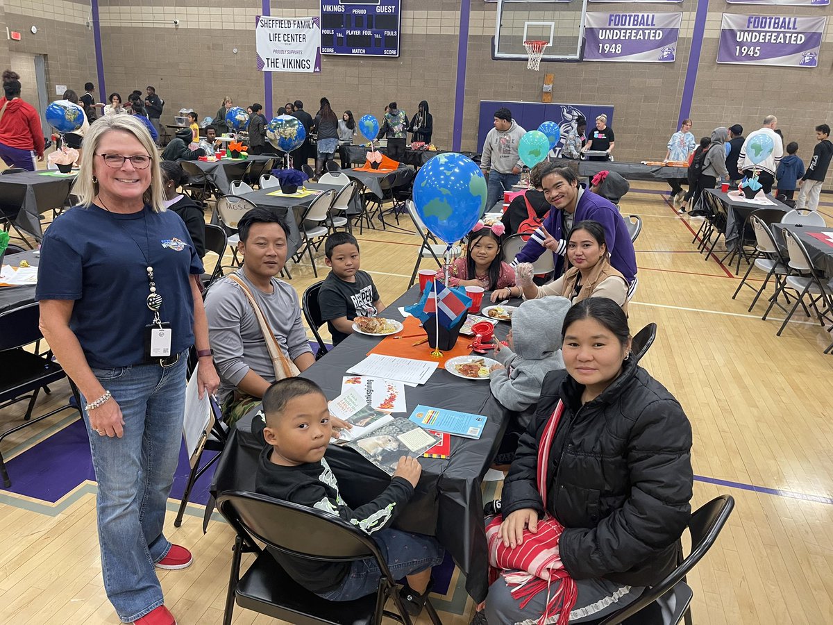 FeliciaTorres_1's tweet image. International Family Potluck! #LSCE Math