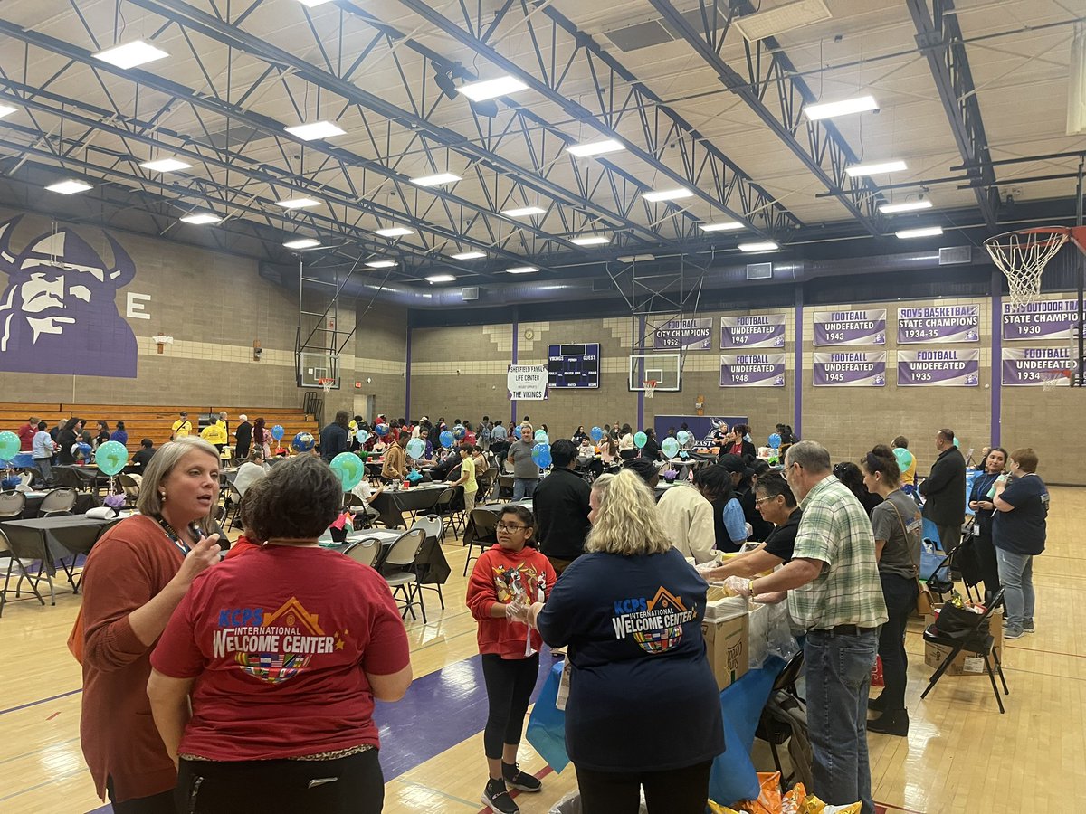 FeliciaTorres_1's tweet image. International Family Potluck! #LSCE Math