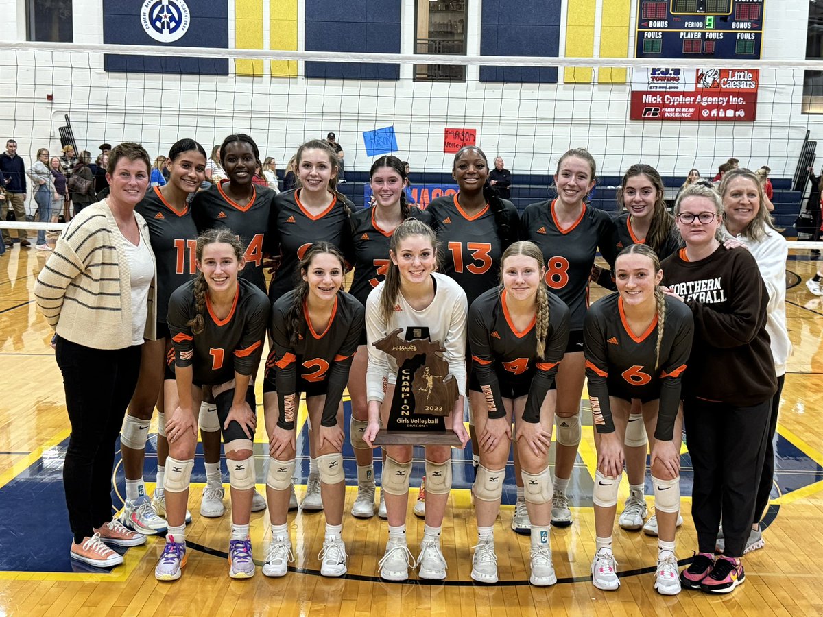 Huskies win game 3 and are your Regional Champions!! 🏆 #PACKstrong #rollskies