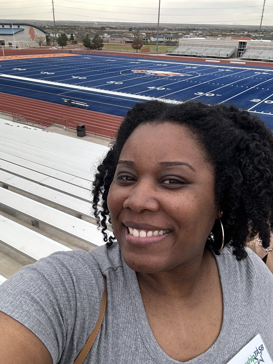 McDanielSpring7's tweet photo. Amazing things are happening in @CanutilloISD & @ELPASO_ISD! 🤩 Thank you for the phenomenal tours of your campuses! Leadership ISD Session 2 is in FULL SWING! @tasbnews #LearningWhileLeading https://t.co/Mb4DljE6j4