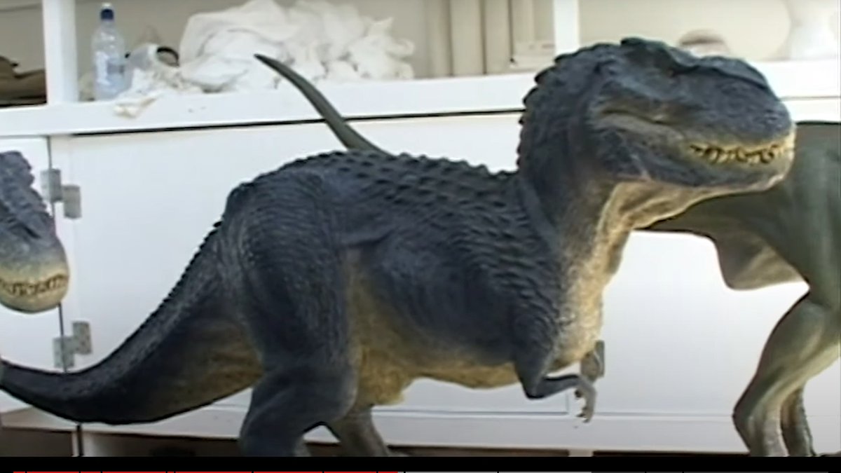 knight_Steve_'s tweet photo. The skull cast of T. rex specimen Stan was used as a reference by Weta for designing the V. rex https://t.co/tjCXBm8BCq