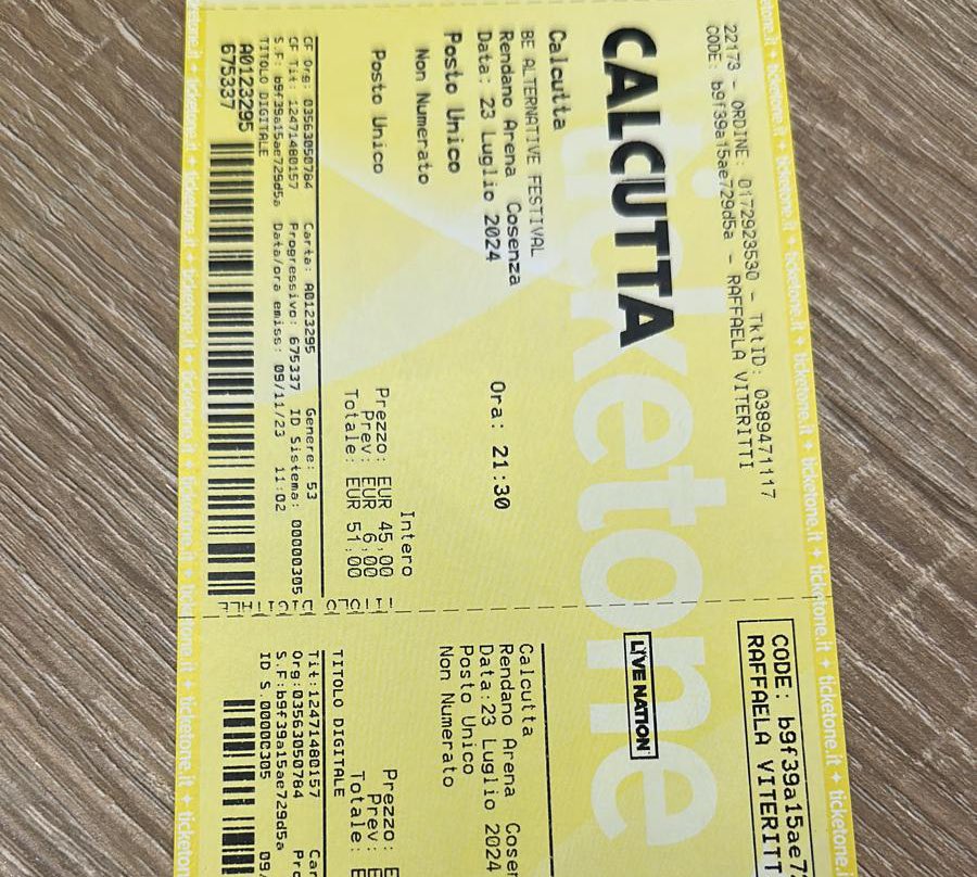 iamraffyx's tweet photo. sono riuscita a prendere i biglietti per calcutta, mi sento realizzata. https://t.co/RvmT0NrxQU