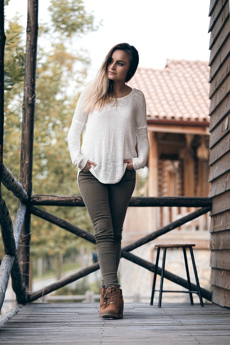 promofact's tweet photo. Stay humble and grounded. Success in the modeling industry requires hard work, but it's important to remain down-to-earth. #ModelTips https://t.co/NETLyK2QN3