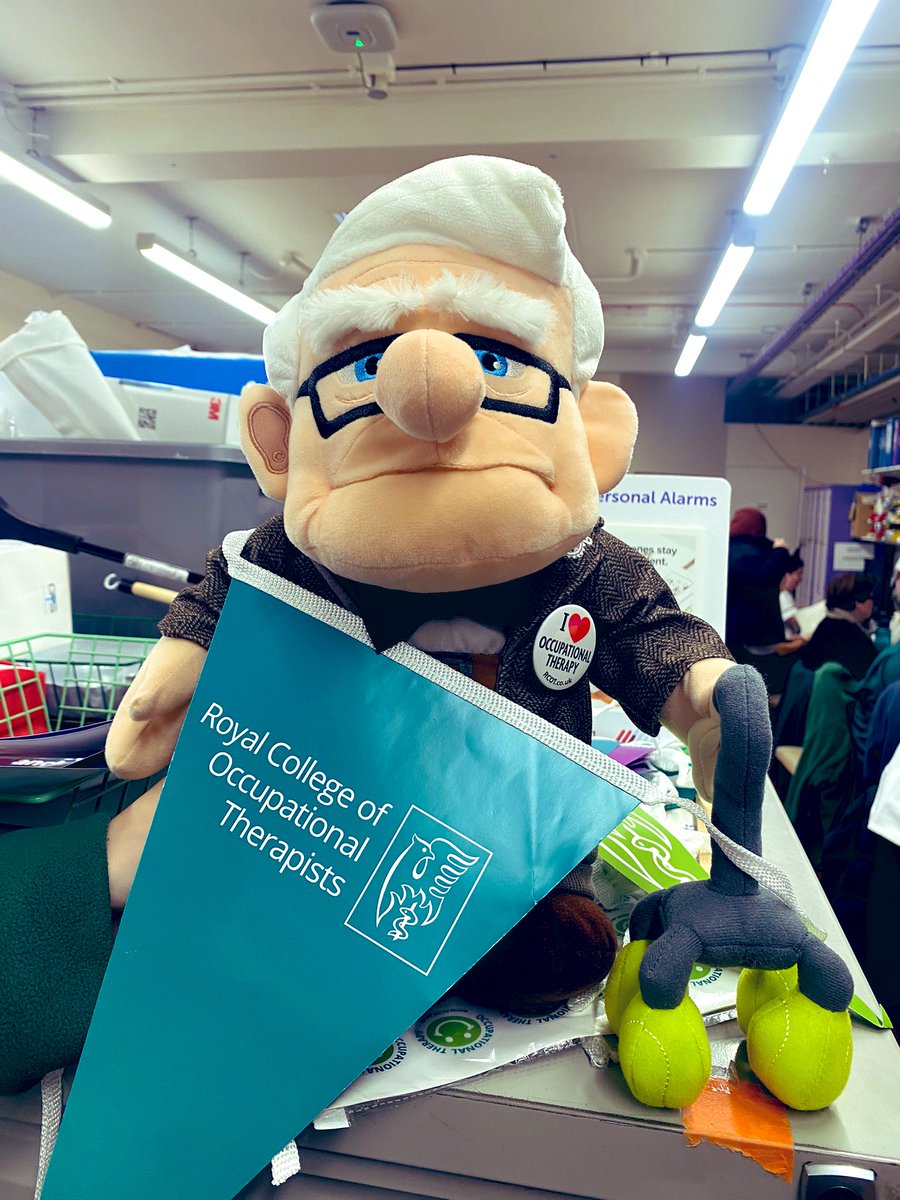 Lovely staff lunch <a href="/WHHTTherapy/">West Herts Therapy</a> as we head towards the end of #OTWeek2023. 
Special guest appearance from everyone’s favourite celebrity -Carl 💚 🤩