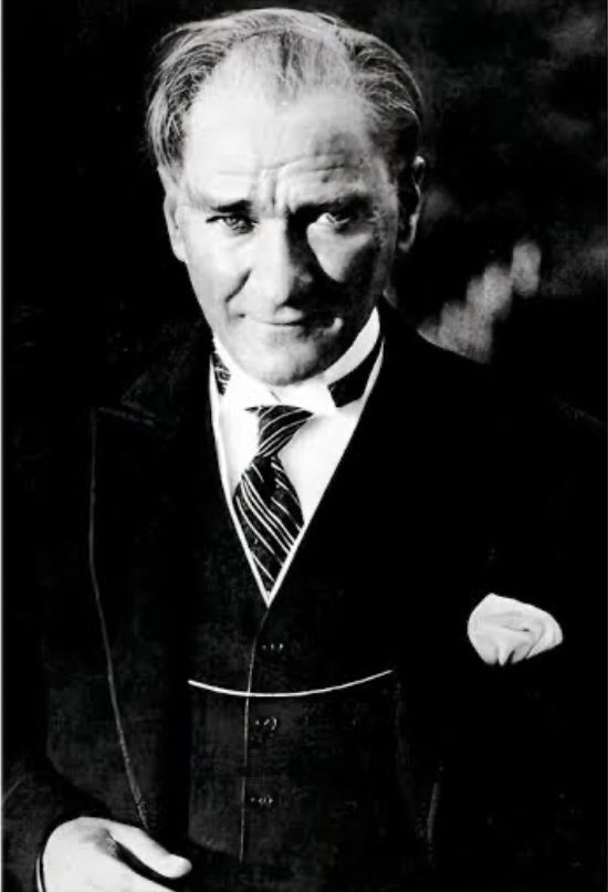 Bu ülkeyi onsuzluğa değil, onu sonsuzluğa taşımaya söz! Her ölüm yıldönümünde yeniden doğan Ata’m♾️🇹🇷♾️ #10Kasım