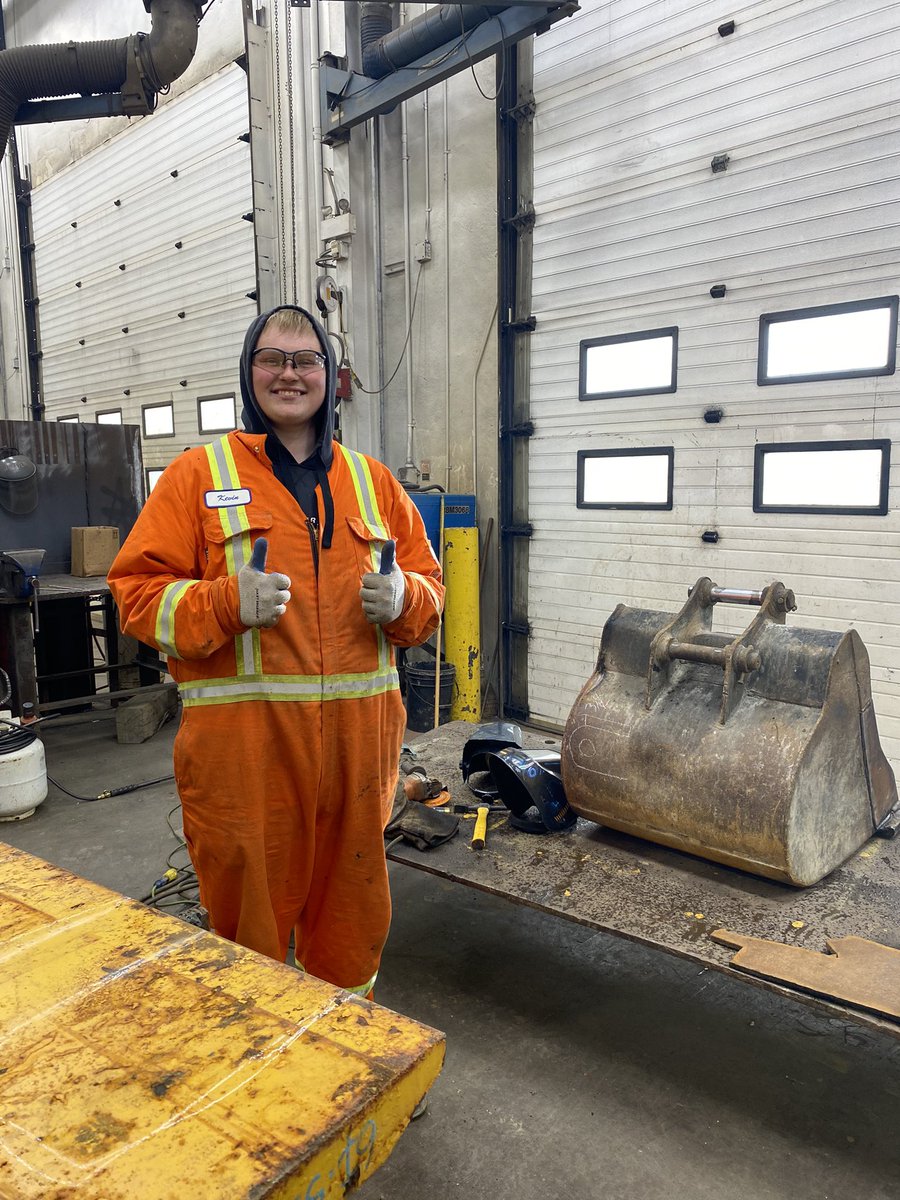 RRobertsLHS's tweet photo. I caught up with this Grade 11 O2 student on his afternoon break. In addition to learning how to weld, he is learning the importance of flexibility and adaptability. A big thank you to his mentor, Ron, at Municipal Group. https://t.co/LYiCye0NGn