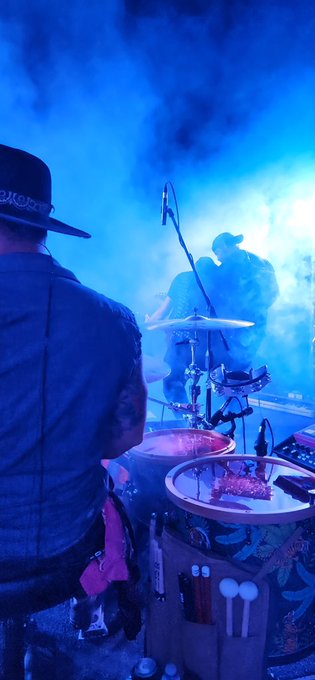 HUG ME BROTHA!! 😆 https://t.co/1pBeMRb3EU<a href="/tag/tour"class="tags"><span>#tour</span></a><a href="/tag/rocknroll"class="tags"><span>#rocknroll</span></a><a href="/tag/liveshow"class="tags"><span>#liveshow</span></a><a href="/tag/livemusic"class="tags"><span>#livemusic</span></a><a href="/tag/tourlife"class="tags"><span>#tourlife</span></a>