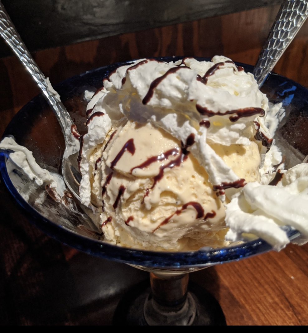 LISAMW979's tweet image. #LifeIsShortSo it’s okay to have dessert first.