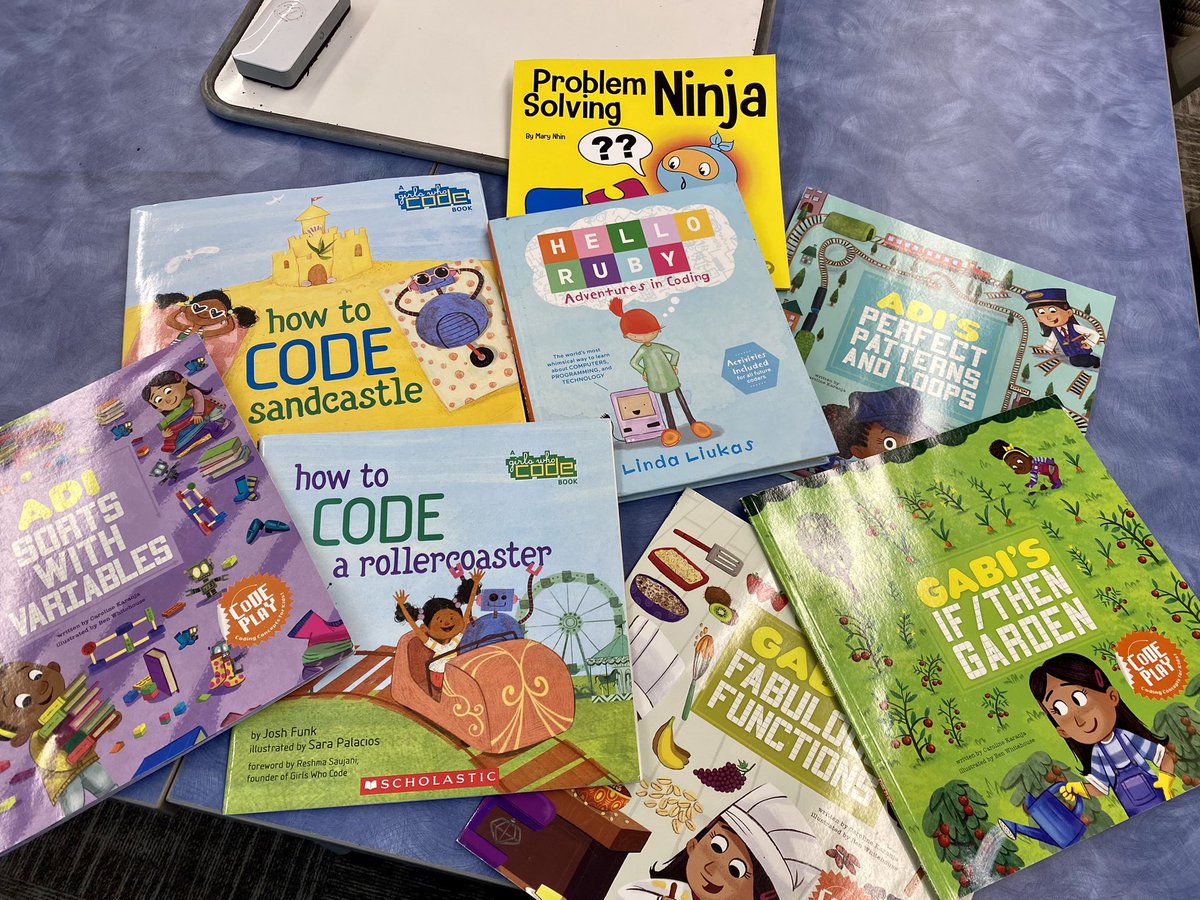 Ashley Uitermarkt, an Elementary Ed Major enrolled in the Honors Program, engaged her EdTech&amp;Design classmates in a presentation, “Coding Supported by Literacy.” 💜💛👍  <a href="/COE_UNI/">UNI College of Education</a> #unietd #codingiselementary