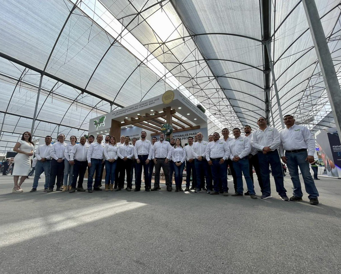 GreenhowCorp's tweet photo. ¡𝐄𝐱𝐩𝐨 𝐀𝐠𝐫𝐨𝐚𝐥𝐢𝐦𝐞𝐧𝐭𝐚𝐫𝐢𝐚 𝟐𝟎𝟐𝟑!🌱 

Nave 𝐩𝐫𝐢𝐧𝐜𝐢𝐩𝐚𝐥 𝐀 #𝟖𝟏𝟖 𝐲 # 𝟖𝟏𝟗 𝐩𝐨𝐫 𝐞𝐥 𝐩𝐚𝐬𝐢𝐥𝐥𝐨 𝐄, en las 𝐩𝐚𝐫𝐜𝐞𝐥𝐚𝐬 𝐝𝐞𝐦𝐨𝐬𝐭𝐫𝐚𝐭𝐢𝐯𝐚𝐬 #𝟗𝟕 𝐲 #𝟗𝟖 𝐲 𝐞𝐧 𝐞𝐥 𝐢𝐧𝐯𝐞𝐫𝐧𝐚𝐝𝐞𝐫𝐨 #𝟏𝟕.

#SolucionesIntegrales #ExpoAgroGto https://t.co/5t4OABuun1