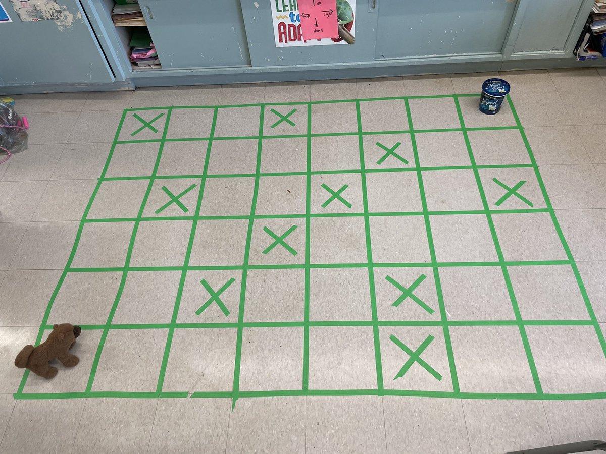 Writing Code to get the hungry bear cub to his favourite treat! <a href="/HWDSB/">HWDSB</a> #learningisfun
