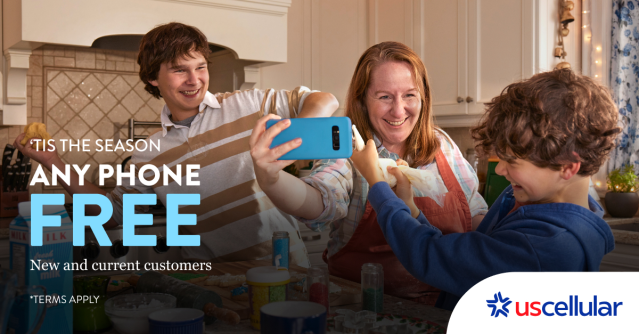 mimo_lopezz's tweet photo. Nothing spreads holiday cheer like a FREE phone for new and current customers. Visit [STORE LOCATION] to learn more. Terms apply. #usccemp https://t.co/pE7NAldFXn https://t.co/ORih8YsnYB