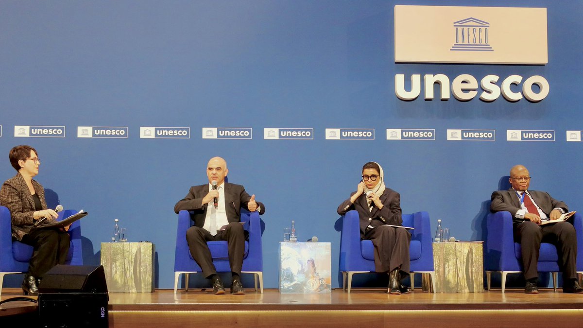 Alain Berset (@alain_berset) on Twitter photo Comment protéger les biens culturels en ces temps incertains? Comment culture et traditions contribuent-elles à lutter contre la crise climatique? 👉 Des questions abordées lors de l’assemblée générale de l’<a href="/UNESCO/">UNESCO 🏛️ #Education #Sciences #Culture 🇺🇳</a>. Dans le contexte actuel, son mandat est difficile mais capital. Comment protéger les biens culturels en ces temps incertains? Comment culture et traditions contribuent-elles à lutter contre la crise climatique? 👉 Des questions abordées lors de l’assemblée générale de l’<a href="/UNESCO/">UNESCO 🏛️ #Education #Sciences #Culture 🇺🇳</a>. Dans le contexte actuel, son mandat est difficile mais capital.