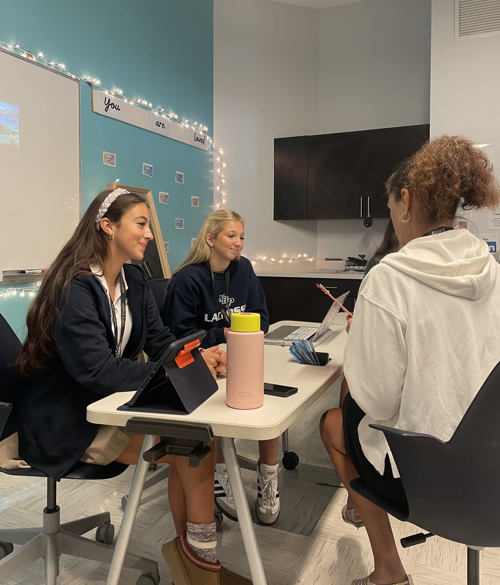 STEAMwithYsa's tweet image. Grateful for caring and supportive admins who are dedicated to help our students grow ๐
Check out what we learned today in #PersonalBranding