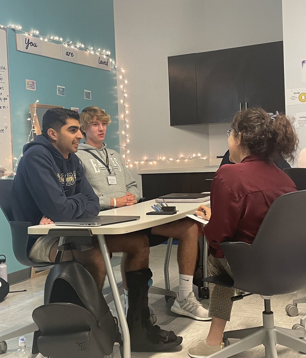STEAMwithYsa's tweet image. Grateful for caring and supportive admins who are dedicated to help our students grow ๐
Check out what we learned today in #PersonalBranding