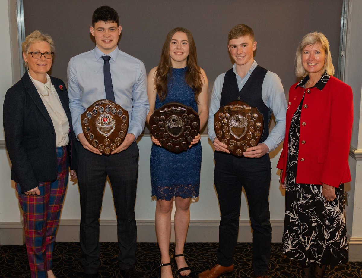 🏆RNAS Student Awards🏆 
Pictured, from left, are: Eileen Brown (Turriff Agri Parts), Reece Marr, Lyndsey Brown, Mitchell MacGillivray and Jane Mitchell (Johnston Carmichael)
For more info rnas.org.uk/north-east-awa…