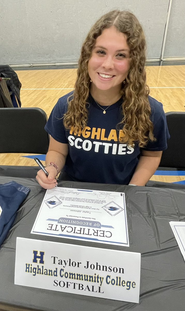 kc_zephyrs's tweet photo. 💥 It’s officially official!💥

Our #99 @TJohnson2024 signed today as an official scottie 🐾 @HCCscottieSB !!!  So proud of your hard work!  #signingday @Melomel2992 #zball @onwsoftball https://t.co/dOhaT92xuM