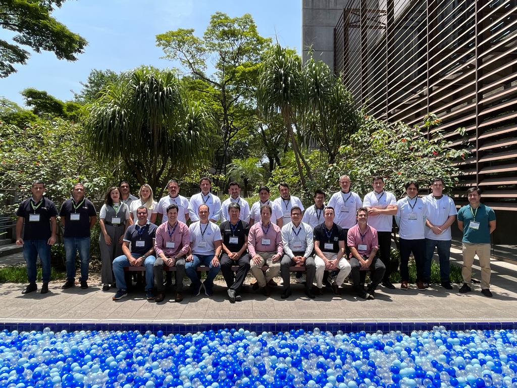 AOSpine's tweet photo. ��� Aqui estão alguns registros do curso em simuladores que está acontecendo em São Paulo! 🇧🇷🤩 Contamos com um super time de professores gabaritados. Amanhã seguimos com mais um dia de atividades deste curso.
#AOSpine #AOFoundation #coluna #simulacao https://t.co/RJgguIWMGq