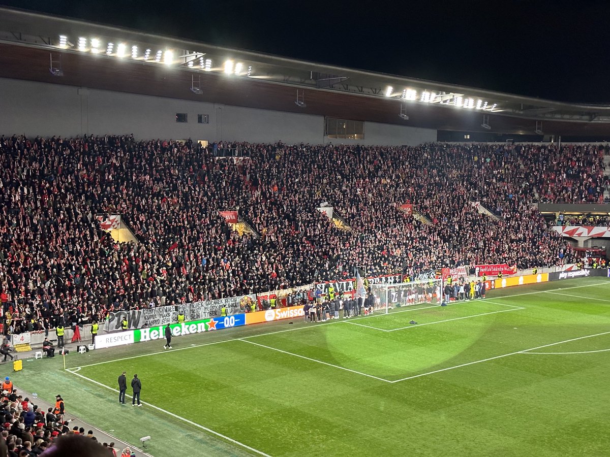JaroslavTvrdik's tweet photo. AVE SLAVIA ❤️🤍 https://t.co/t63JpvweNH