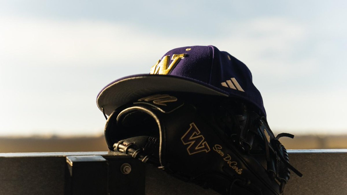 Washington Baseball (@uw_baseball) on Twitter photo Yesterday, <a href="/JKelly_49/">Jason Kelly</a> and the Dawgs added 12 new members to the family on National Signing Day!
📰 gohski.es/40vceEO Yesterday, <a href="/JKelly_49/">Jason Kelly</a> and the Dawgs added 12 new members to the family on National Signing Day!
📰 gohski.es/40vceEO