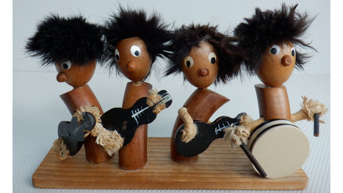 EverRotating's tweet photo. A vintage gonk-style 1960's pop band figure. Made in Japan by Daysun. 🎸
🛒 https://t.co/jQVgUiPomr
#Vintage #Daysun #1960s #NowAndThen #Gonks #TheBeatles #FollowVintage #eBay https://t.co/i87IbScD4H