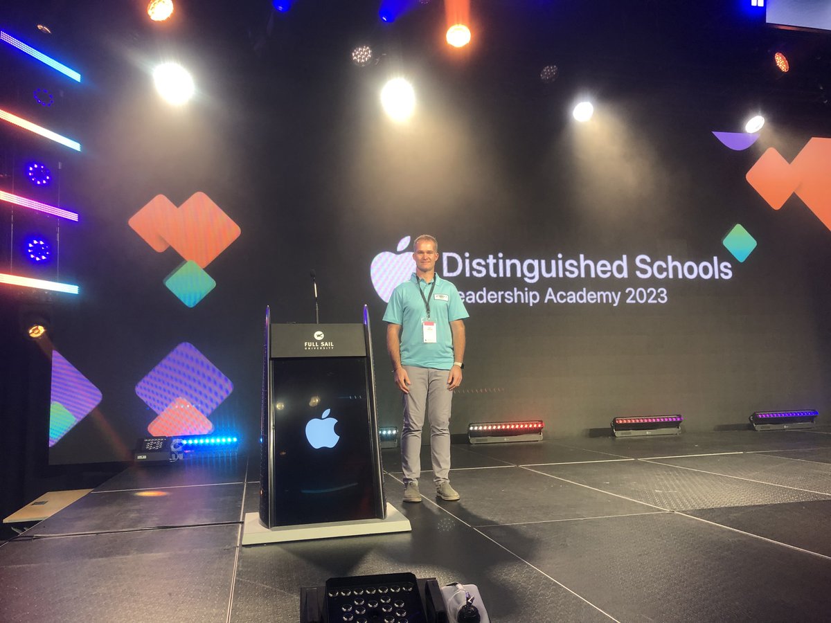 A big shoutout to my good friend Ryan Culhane for absolutely rocking the stage with his presentation at the Apple Distinguished Schools Leadership and Learning Summit.  Great job representing the STEAM program, WFSS, and the NNDSB, Ryan! #AppleDistinguishedSchools <a href="/rctriguy/">Ryan Culhane</a>