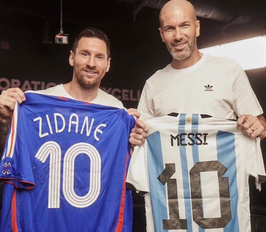 Vaish_FCB's tweet photo. How iconic is this. 😭❤ https://t.co/WY8VK9WO9G