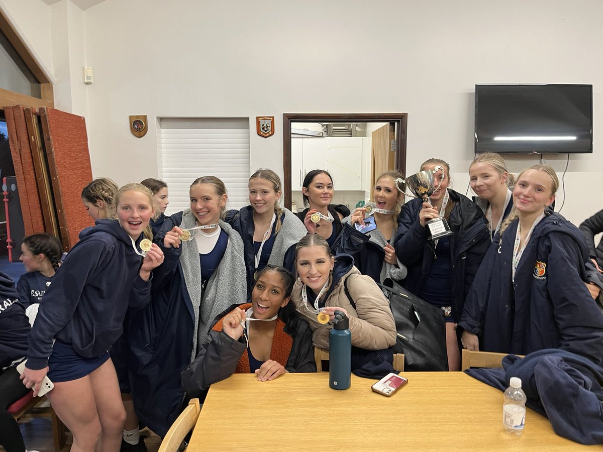KESlichfield_PE's tweet image. A huge congratulations 🎉 to the U16 Netballers today, Staffordshire County Champions, with a 17-1 win in the final, a amazing achievement 🏆 #regionalsherewecome. Straight back to school for some of the girls to our sixth form open evening 😃. @keslichfield @LichfieldLive
