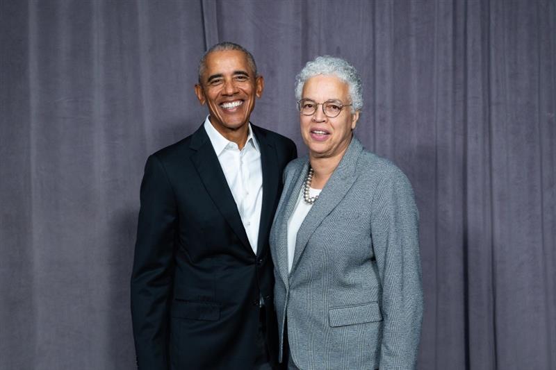 Toni Preckwinkle (@tonipreckwinkle) on Twitter photo Honored to engage in a meaningful dialogue with <a href="/BarackObama/">Barack Obama</a> and other global leaders at the recent Democracy Summit. Let's foster a democratic culture that knows no boundaries because every voice matters.  #Democracy #LeadershipSummit Honored to engage in a meaningful dialogue with <a href="/BarackObama/">Barack Obama</a> and other global leaders at the recent Democracy Summit. Let's foster a democratic culture that knows no boundaries because every voice matters.  #Democracy #LeadershipSummit