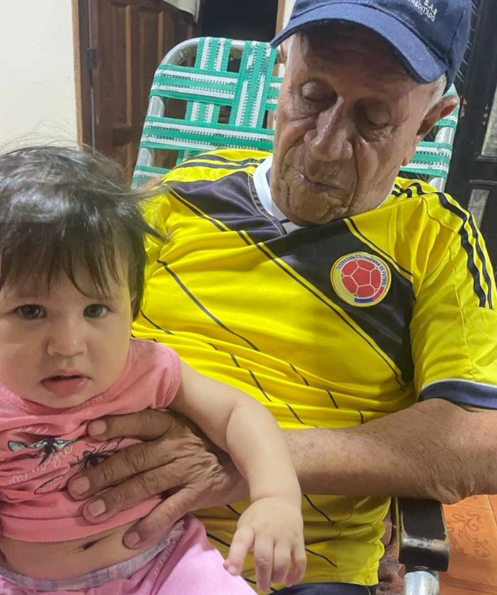 YeyiRodri's tweet photo. Me quedo con todo ♥️ el corazón más tierno y bondadoso que conocí. Te amo mi ojitos bonitos! Gracias por ser el tesoro de tu familia y enseñarnos a amar  sin medida y a mantenernos unidos 🥺♥️ https://t.co/AzCFEiQ41w