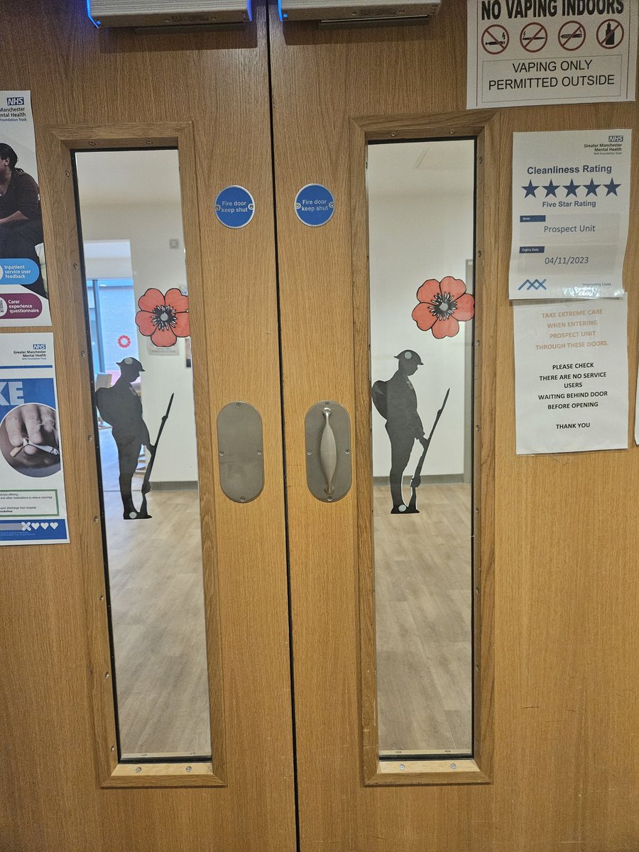 Claire78028760's tweet image. #teamprospect getting ready for #RemembanceDay the ward looks amazing so much good work completed by our service users 😍 @NicolaR95452877 @GMMH_NHS @AtherleighP #therapyteam