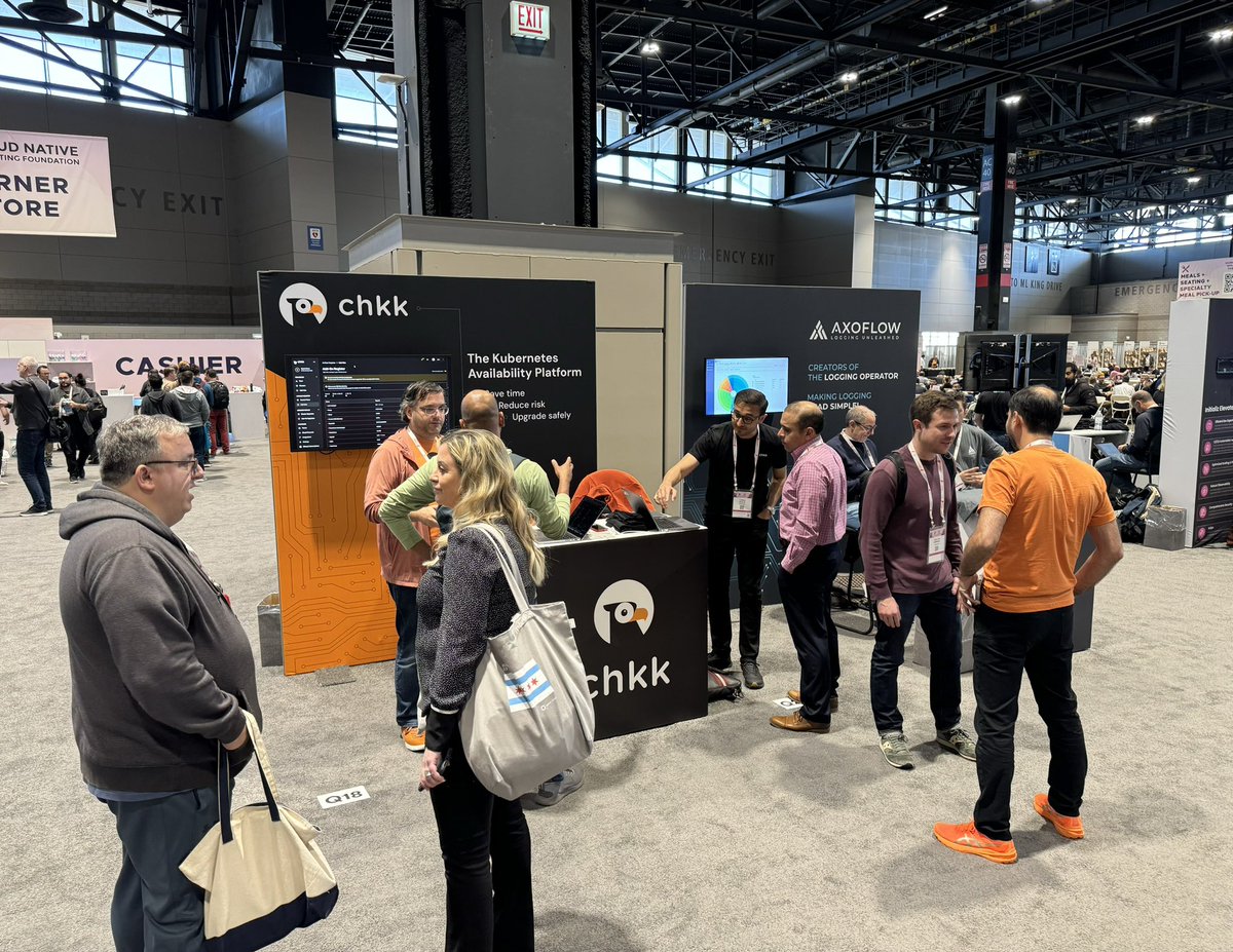 chkk_io's tweet photo. Busy final day. 3 parallel conversations! 

#KubeCon #KubeCon2023 #Chkk https://t.co/kvKab5EVEZ