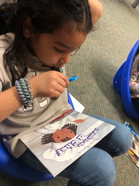First-grade students are learning how to be "word detectives" so they read longer words in their books! #wilsonsd