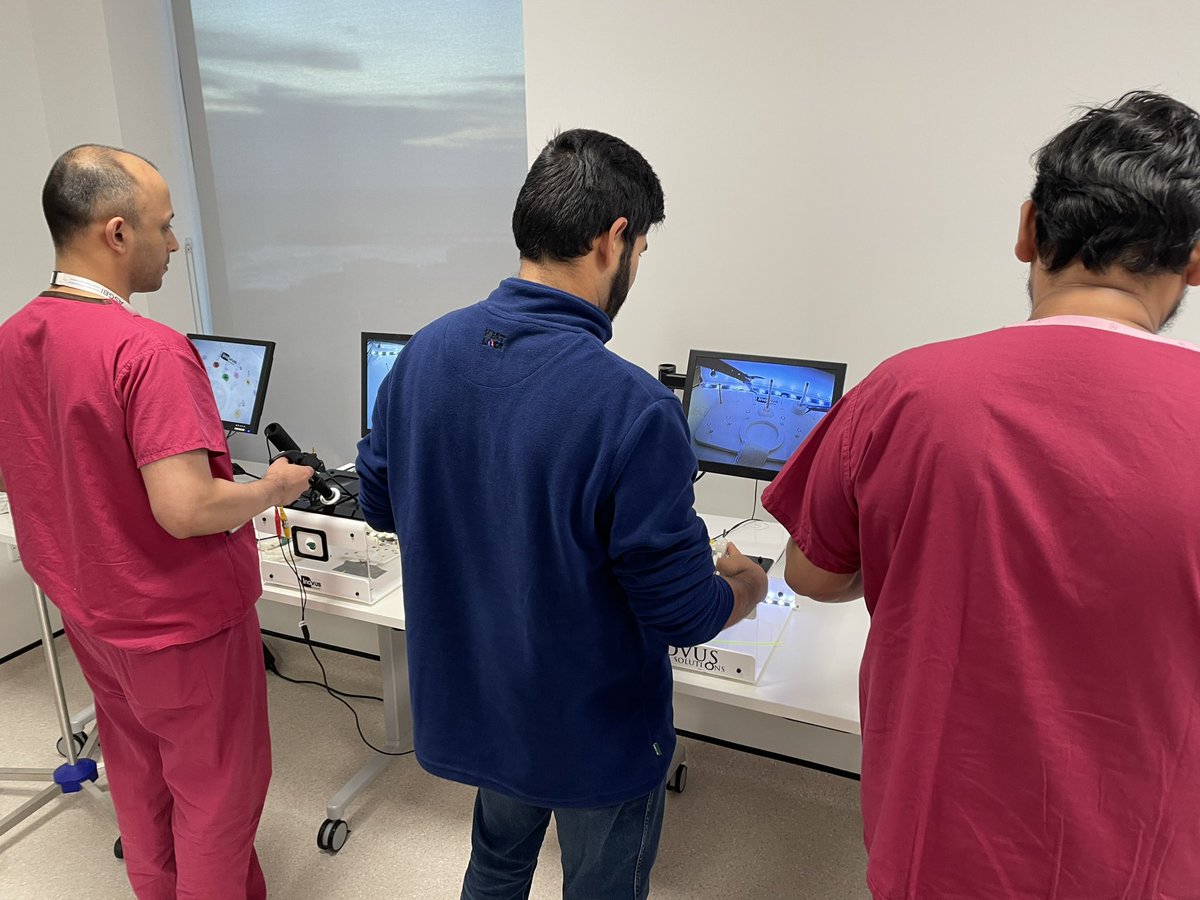 alfredotonsi's tweet photo. It is always a pleasure and honour teaching surgical skills to  new generation of surgeons @UHSussex @KSSSurgery https://t.co/hEAGpAAnbF