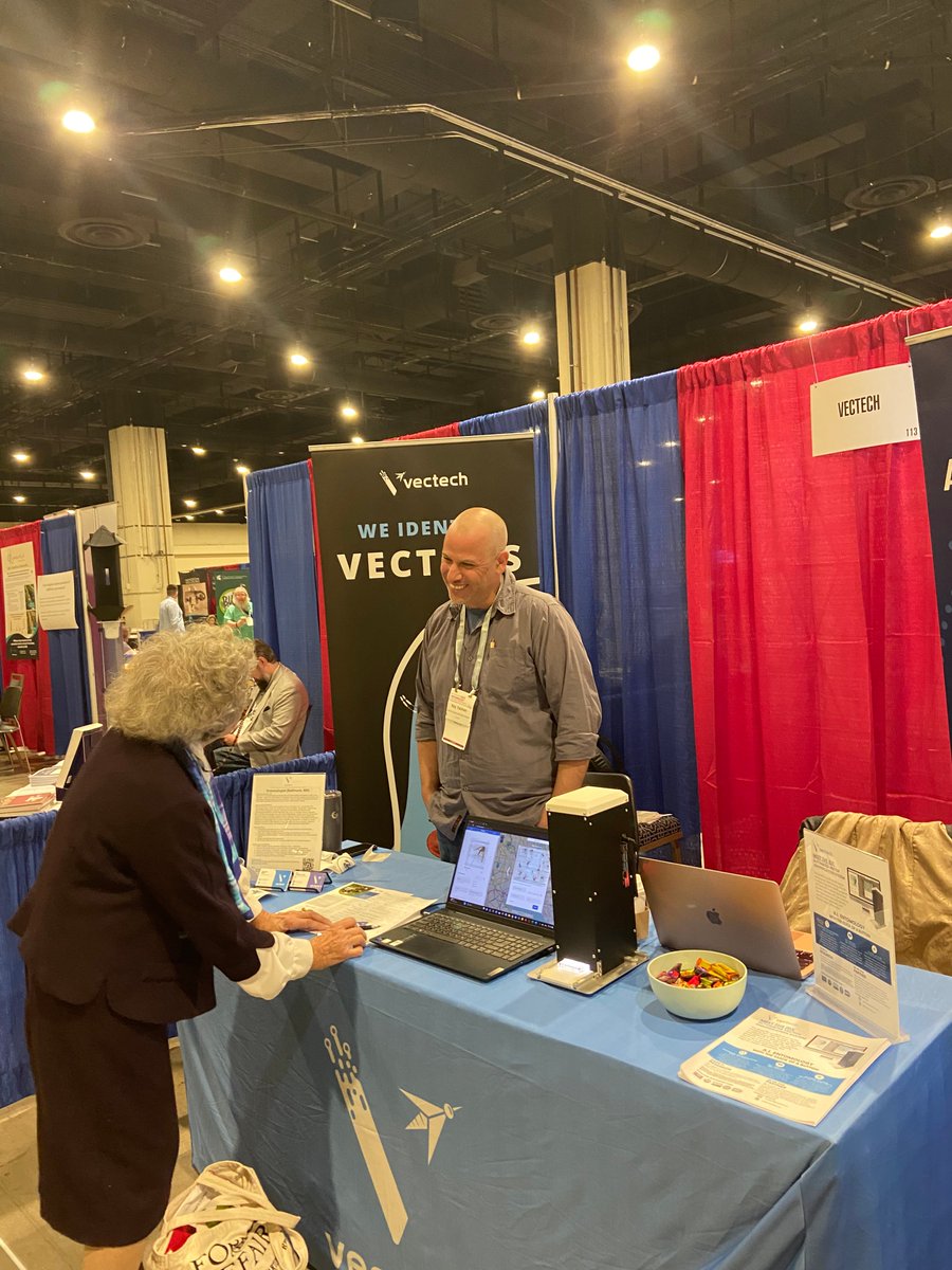VecTechAI's tweet image. Highlights from the #ESA2023 week included:
*Showing off the IDX in the exhibit hall, surrounded by insect art professionals and other cool tech.
@EntsocAmerica
Already looking forward to next year in Phoenix, Arizona!
#entomology #ai #tech #startup #publichealth #esa2023