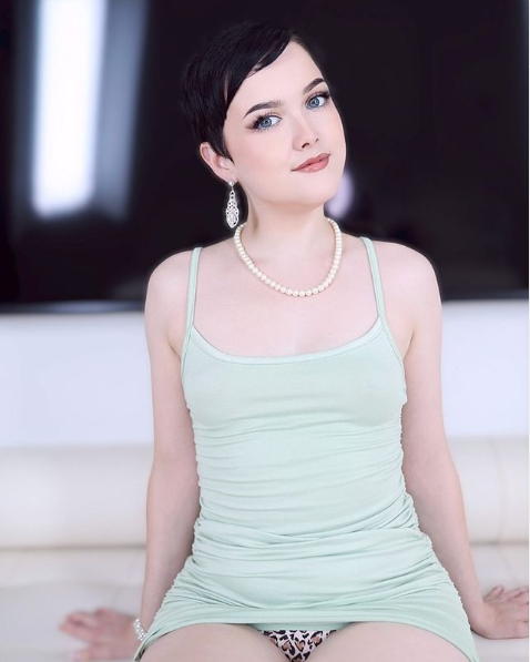 Jade Valentine is:  -a pixie in the streets -a sloppy, horny dick demon in the sheets -reliable -cooperative -an<a href="/tag/mvsales"class="tags"><span>#mvsales</span></a>