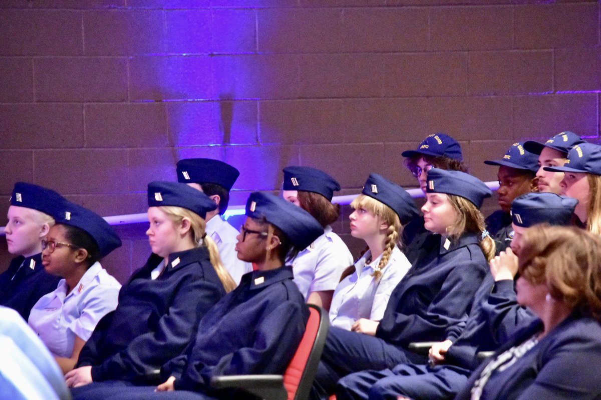 SaralandSchools's tweet image. Historic day for the Spartans 🇺🇸 Dignitaries were on hand for the Commissioning Ceremony of  @SaralandHigh’s Coast Guard JROTC. This program is the only in AL &amp;amp; one of 10 in US. These cadets are pioneers, developing into service-minded citizens of character!