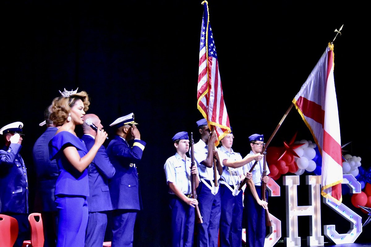 SaralandSchools's tweet image. Historic day for the Spartans 🇺🇸 Dignitaries were on hand for the Commissioning Ceremony of  @SaralandHigh’s Coast Guard JROTC. This program is the only in AL &amp;amp; one of 10 in US. These cadets are pioneers, developing into service-minded citizens of character!