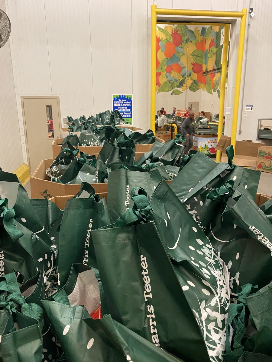 Huge thanks to @HarrisTeeter and their VolunTeeters for packing 2,000 Thanksgiving meal kits today! The kits are headed to our Community Marketplaces for distribution this holiday season. What a great way to celebrate 20 years of partnering to get food to our neighbors in need!