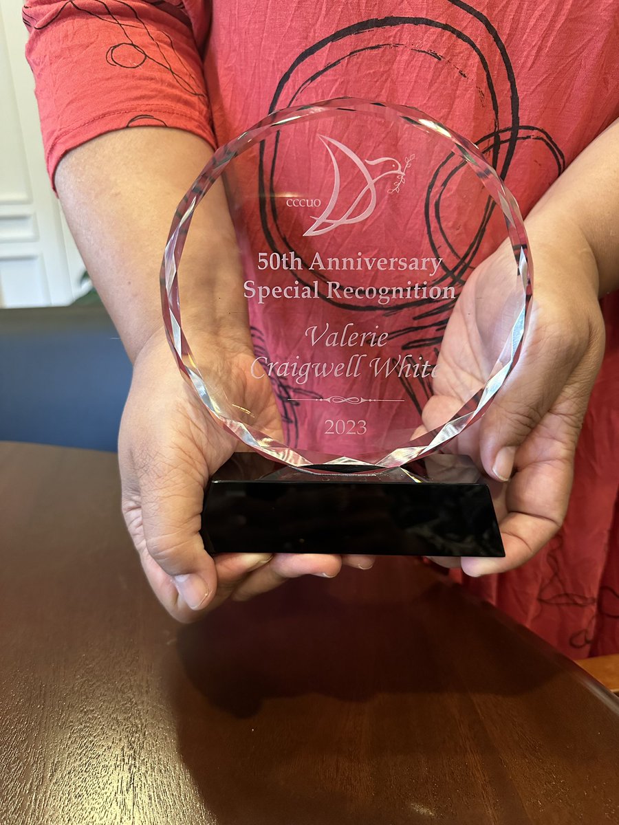 Lewis & Clark President Dr. Robin Holmes-Sullivan tweet media