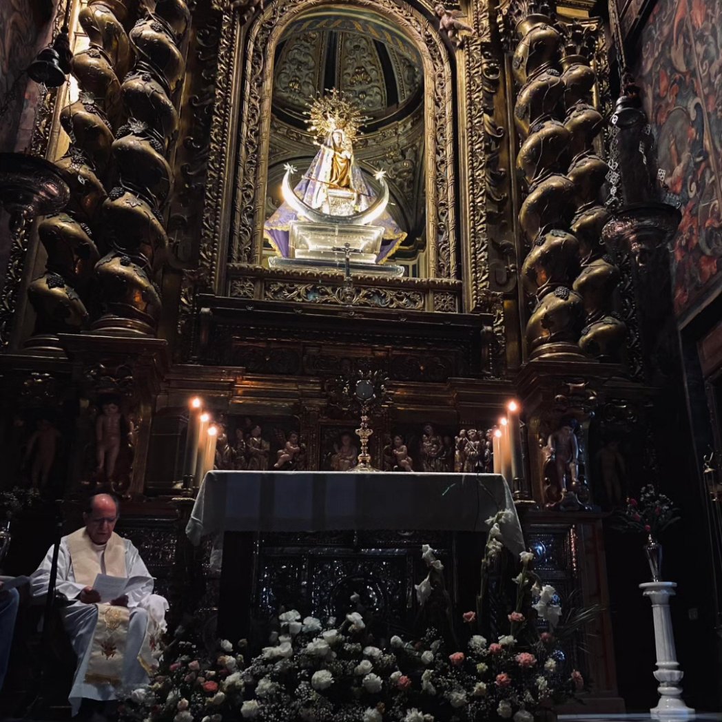 Hoy nuestro grupo joven ha estado presente en el acto "Acércate al señor", dónde han podido vivir un momento íntimo de reflexión y oración junto a los demás jóvenes de nuestra parroquia.💜