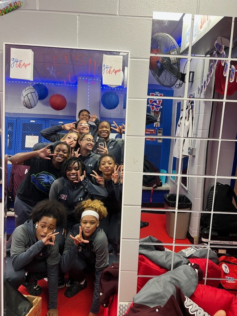 Bubblestickle06's tweet image. @KHSLadyRooBball Let&apos;s go Lady Roos!!! Austin Tournament!!!