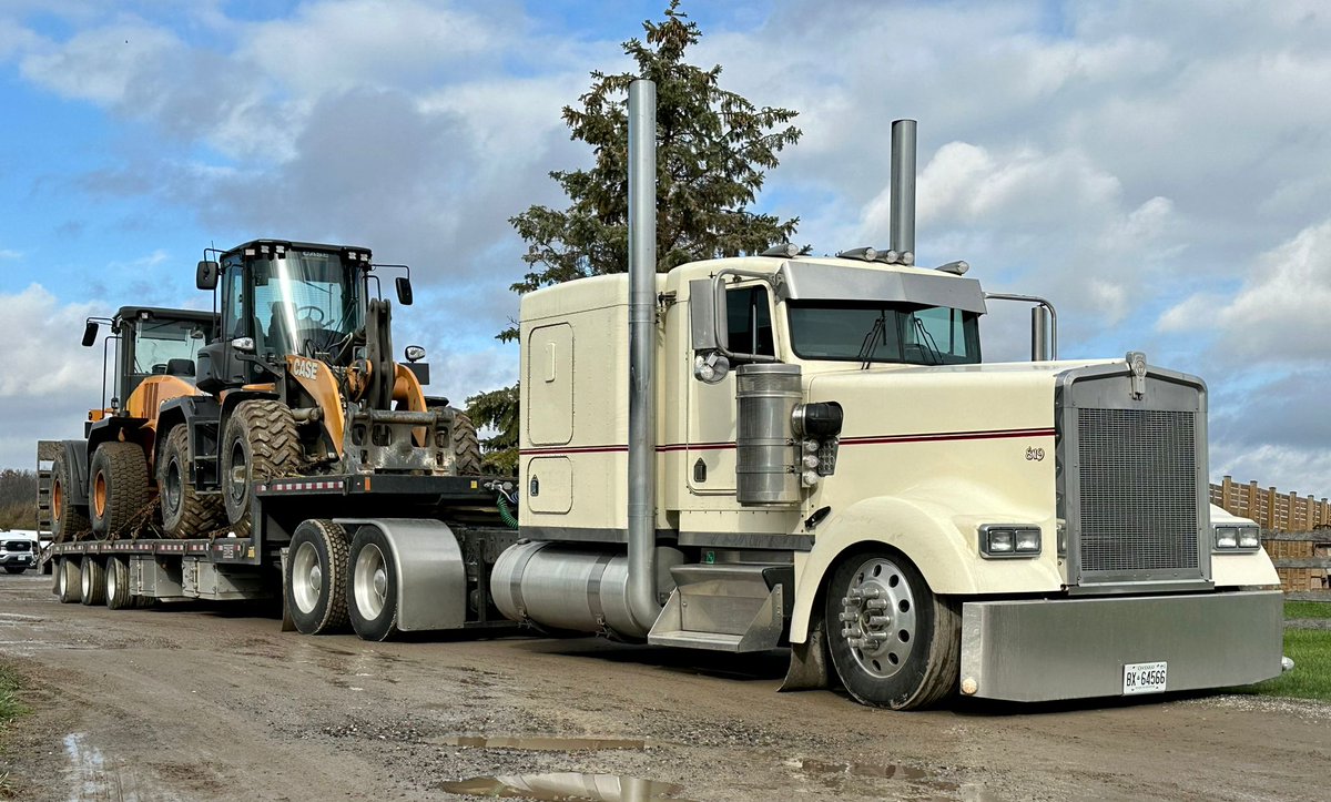 Crisp.

Contact the team at Floatr 
519-265-9740 | floatr.ca | ineedinfo@floatr.ca    

#hotshottransport #Hotshottrucking #tractortrailer #stepdeck #guelphbusiness #Guelph #chickenlightsandchrome #pressedout #kenworth