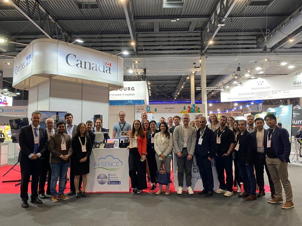 Our last day in Barcelona. Barcelona is for #smart city lovers. Great to meet with our solid clients, partners and all the whole Canadian Delegation families. Get in touch with us to learn more about our smart city offering. 🙌
#AirSENCE #smartcities #innovation #augsignals