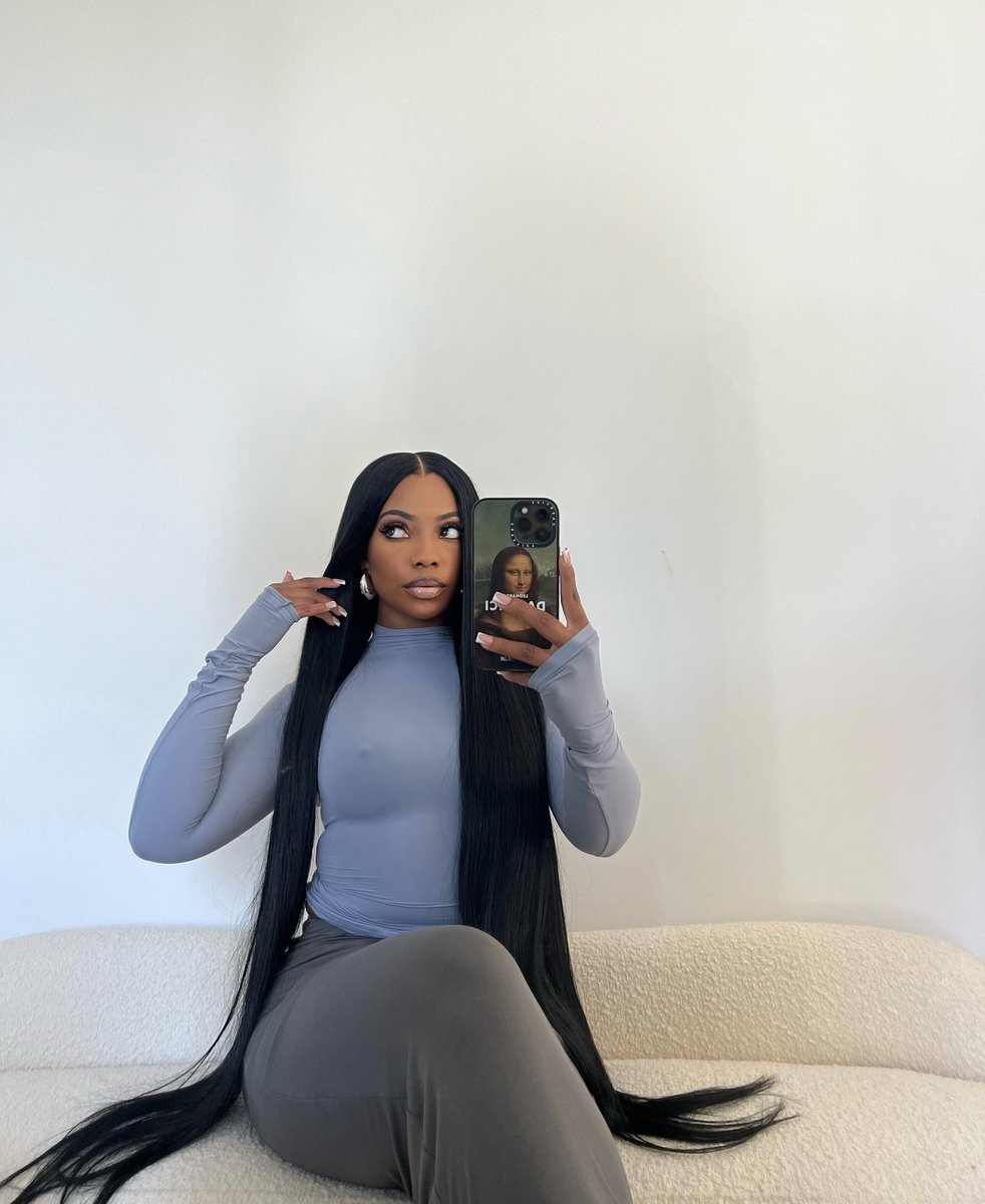 dearra's tweet photo. bae you know you fine https://t.co/iiQy36P8UY