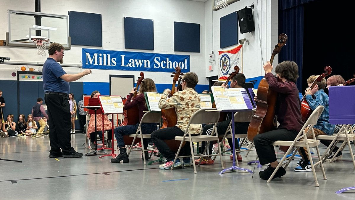 YellowSSchools's tweet photo. On Wednesday evening, families and community members gathered to enjoy the performances of our #FearlessMusicians at the fall concert for band (grades 5-6), choir (grades 4-6), and orchestra (grades 5-6). https://t.co/DbKAI0rWFO