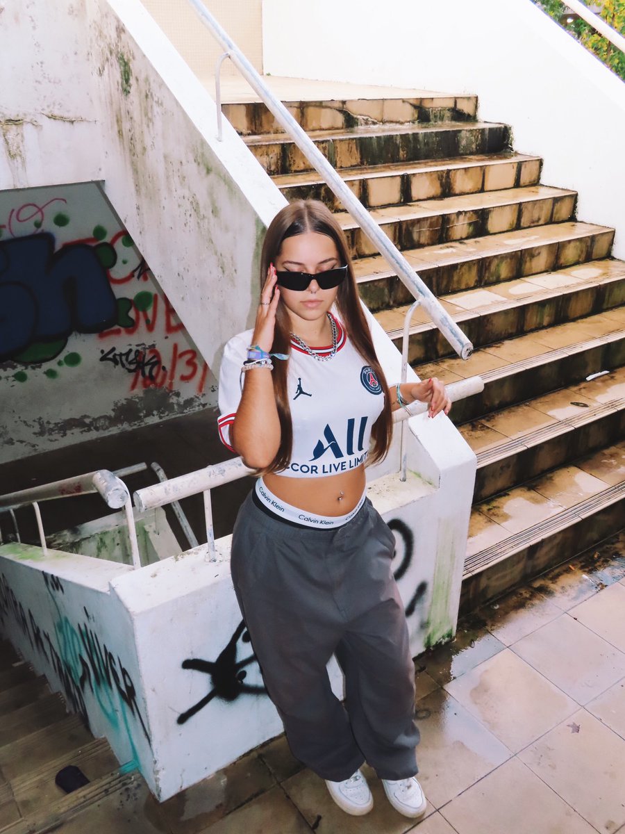 vaitefodermor's tweet image. oi tou de volta 💋