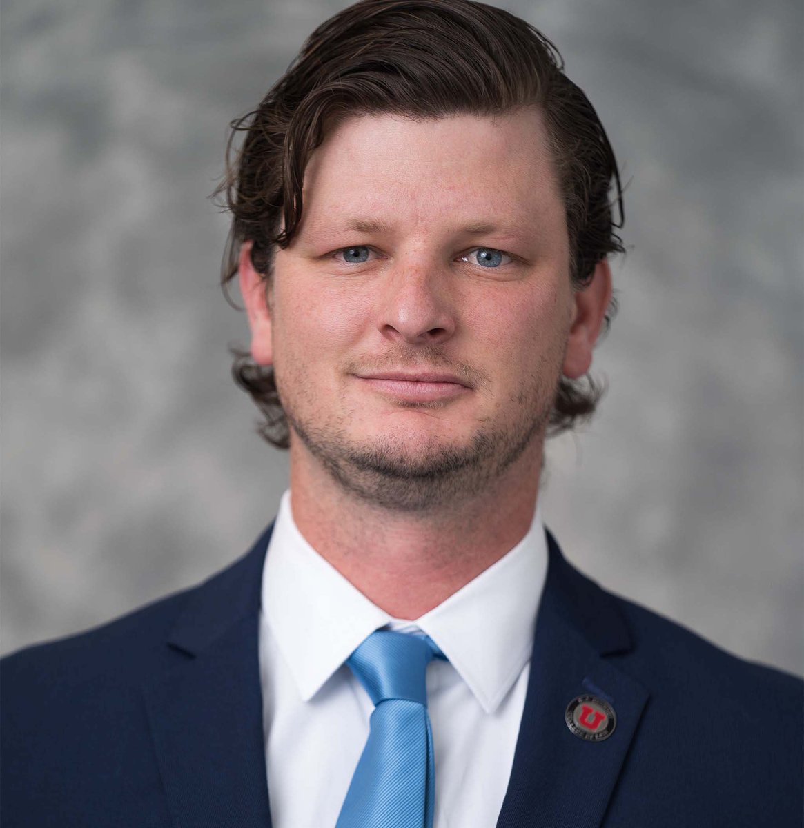 In honor of Veteran’s Day today, we’re proud to highlight 3L Michael Meszaros, who received the University of Utah Student Veteran of the Year award for his pro bono work with veterans. Read his story here: bit.ly/3MDJR1g