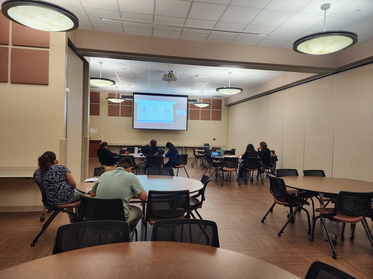 Ely__Godoy's tweet image. Title III session this morning, Family Engagement. Empowered families through helpful resources.
@AldineISD @drgoffney @DrFavy @delgadong94 @Aldine_Bil_ESL @MariaRe53304919 @EscalonEda #TheDepartment #MyAldine #Empoderando #TEA #ParentLeadershipAcademy